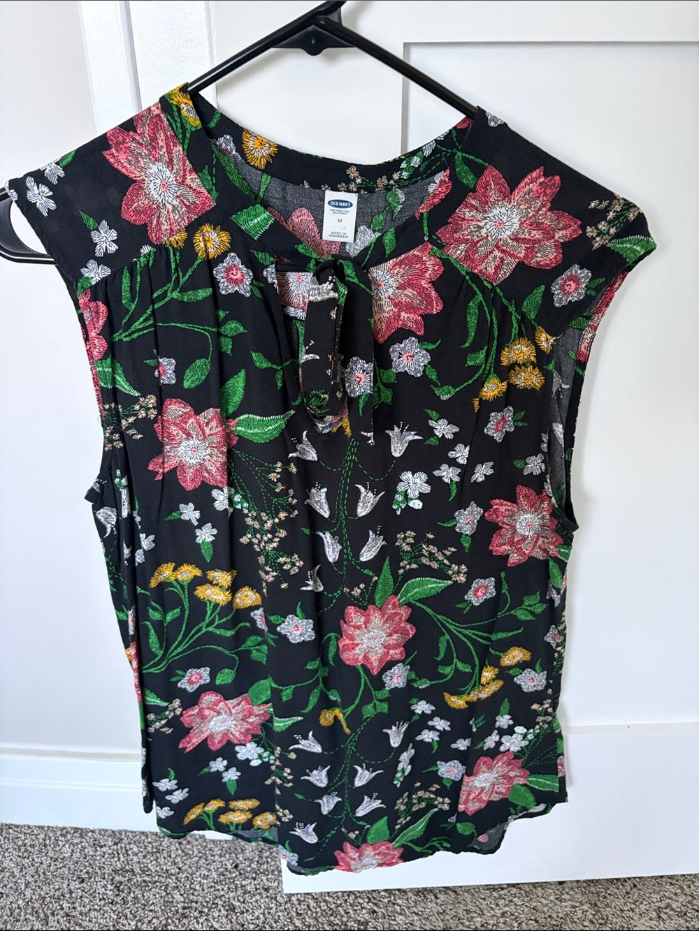 Black Floral Tie-Front Sleeveless Camisole